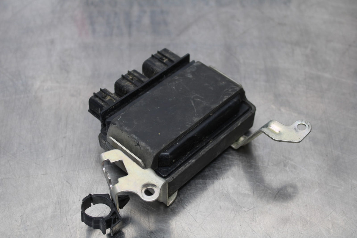 2007 Kawasaki Ninja ZX6R ZX600P RELAY ASSEMBLY FUSE BOX BB175