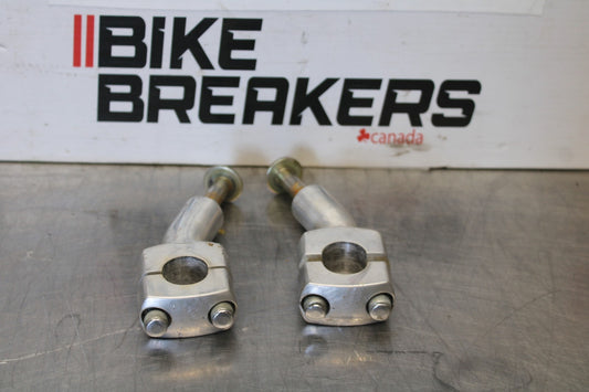 95 HONDA SHADOW 1100 HANDLEBAR RISERS BB885