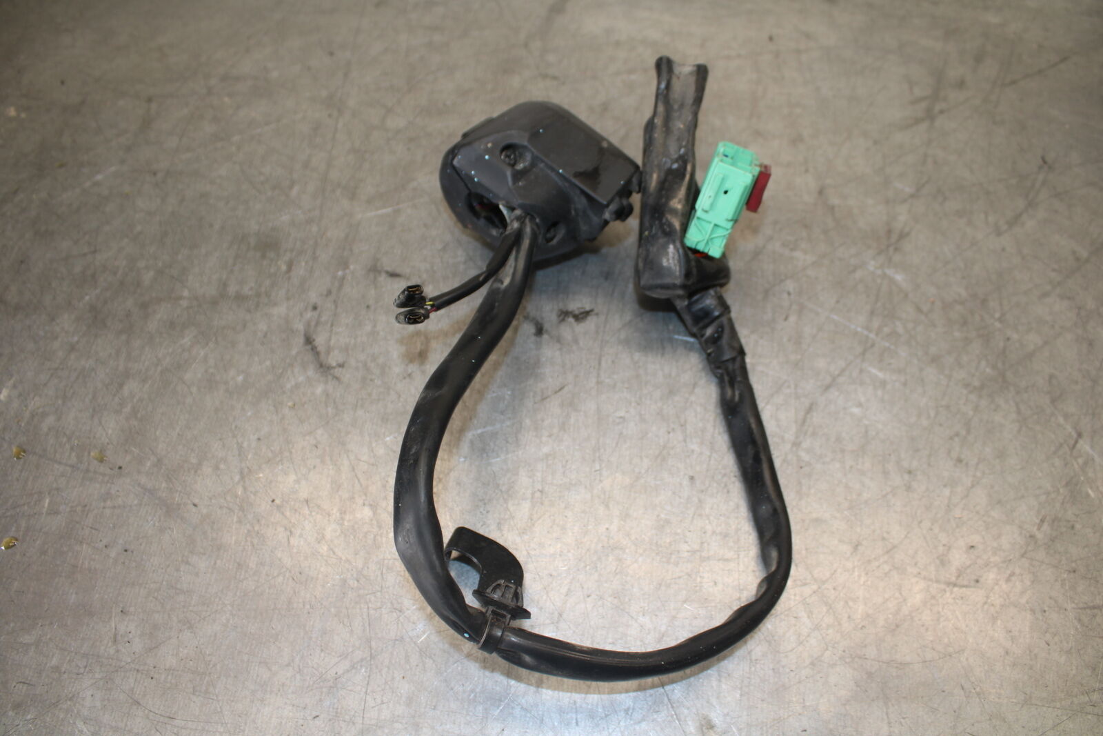 13-15 HONDA CBR500R LEFT CLIP ON HANDLE HORN SIGNALS SWITCH SWITCHES BB704