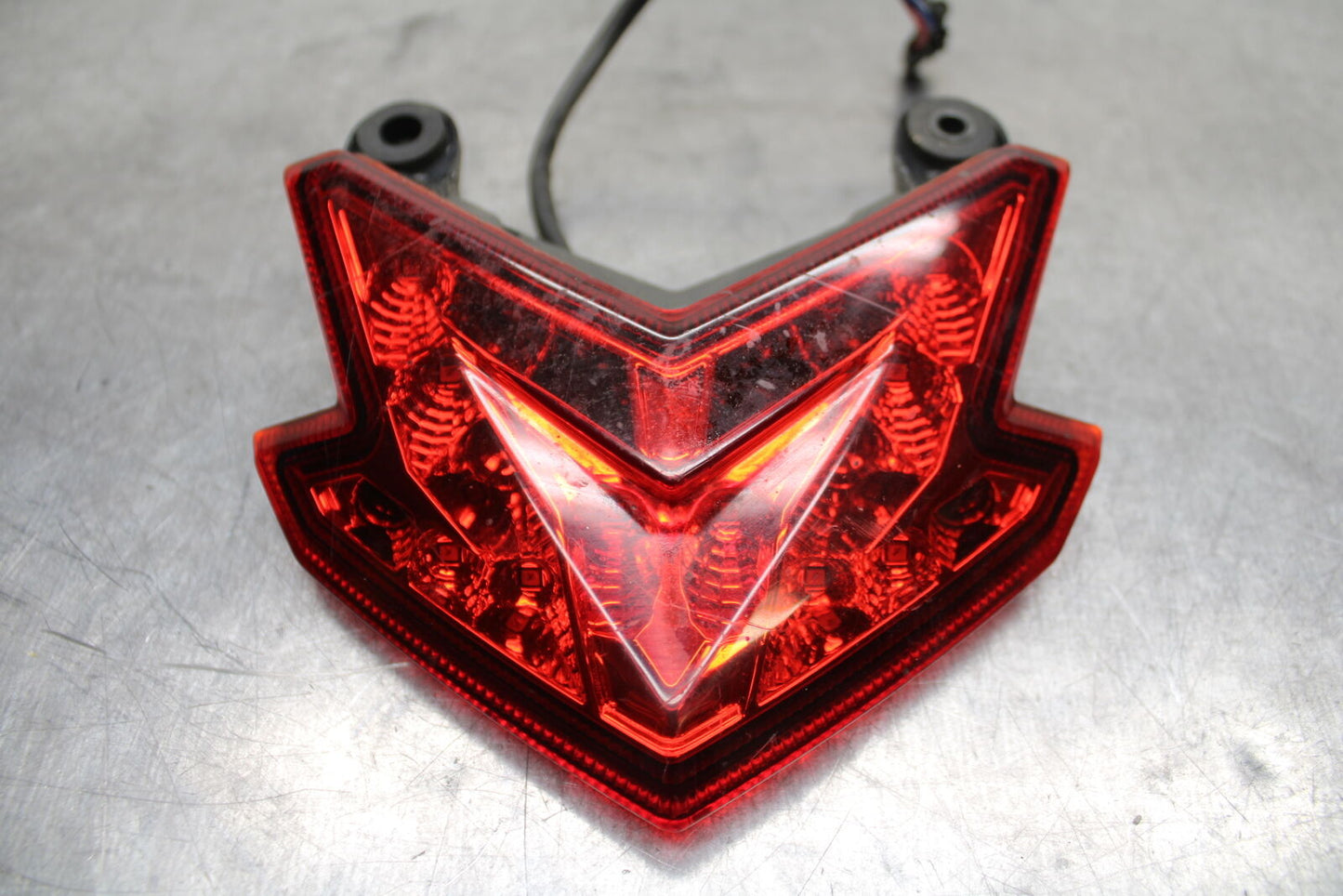 13-17 KAWASAKI NINJA ZX6R ZX636E REAR TAIL TAILLIGHT BACK BRAKE LIGHT BB735
