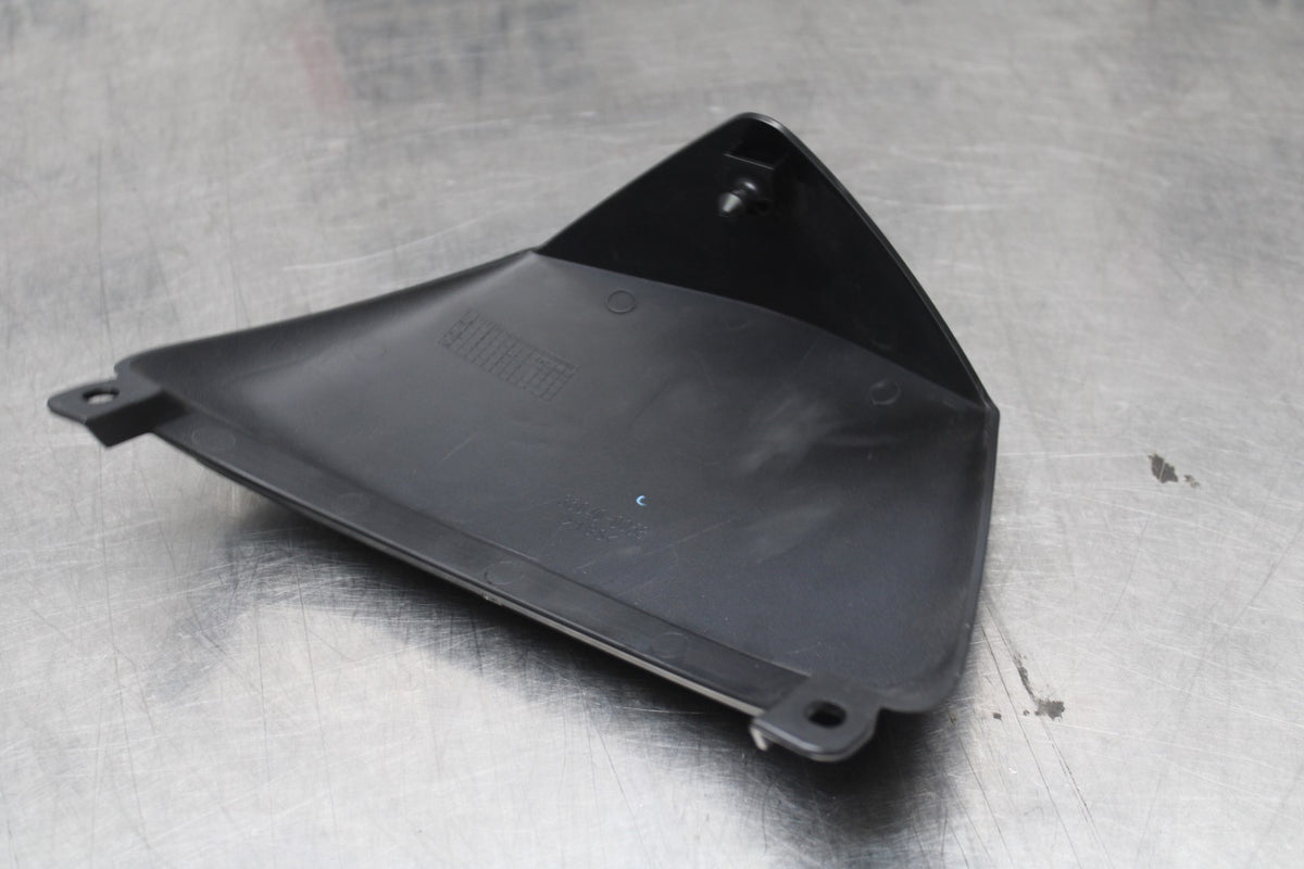 23-24 KAWASAKI NINJA ZX14R CENTER REAR BACK TAIL FAIRING COWL BB764