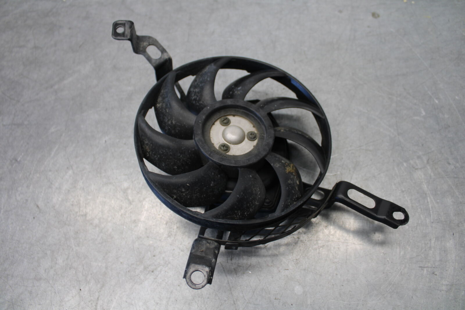 05-06 SUZUKI GSXR1000 ENGINE RADIATOR COOLING FAN 17800-41G00 BB663