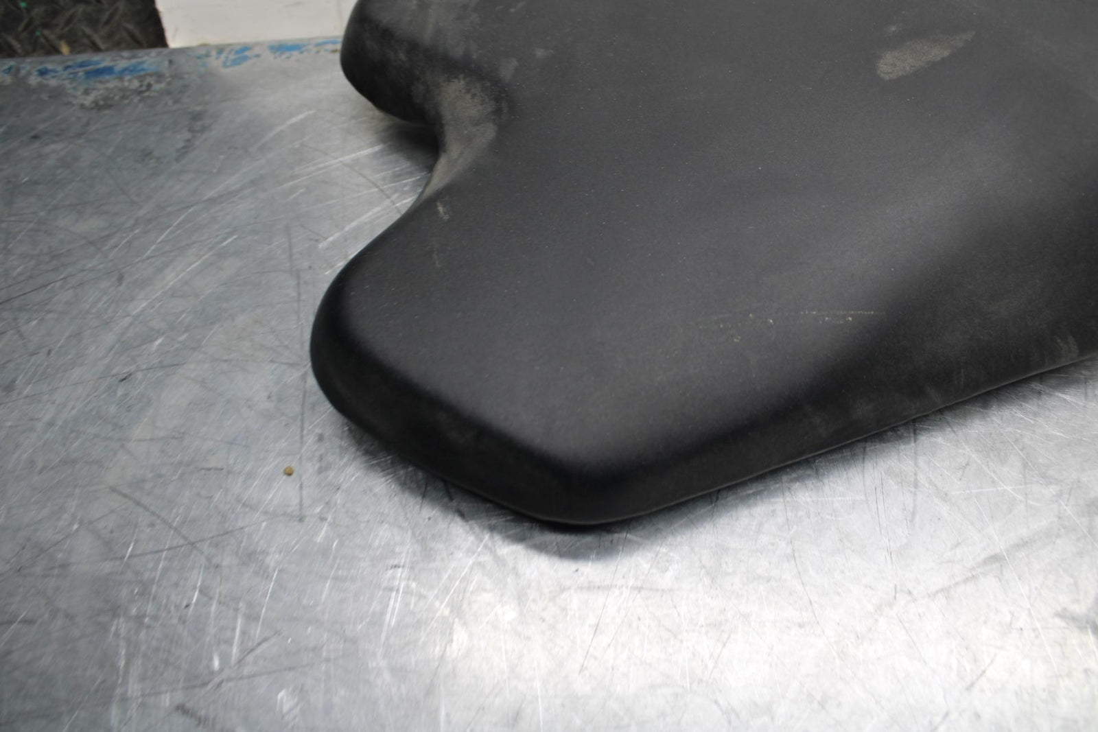 08-16 YAMAHA YZF R6 FRONT DRIVERS SEAT PAD SADDLE  BB465