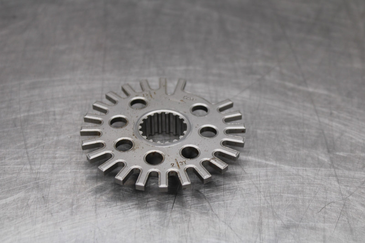 25 KAWASAKI Z900 ENGINE MOTOR TIMING GEAR BB928