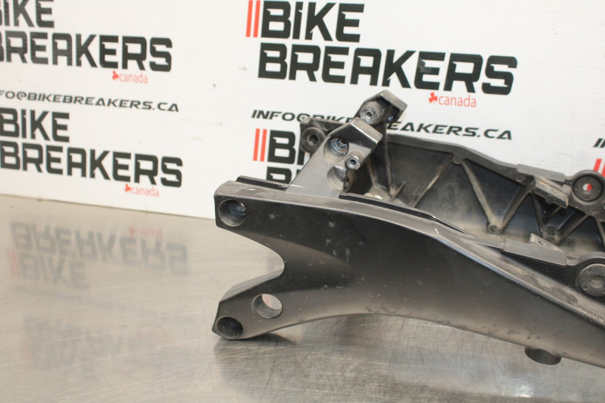 06-07 SUZUKI GSXR 600 REAR SUBFRAME BACK SUB FRAME BB845