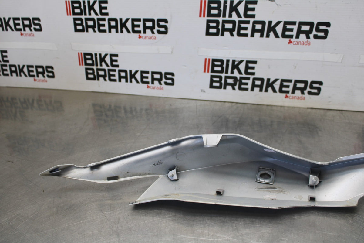 23-26 KAWASAKI NINJA ZX4RR LEFT REAR BACK TAIL FAIRING COWL SHROUD BB898