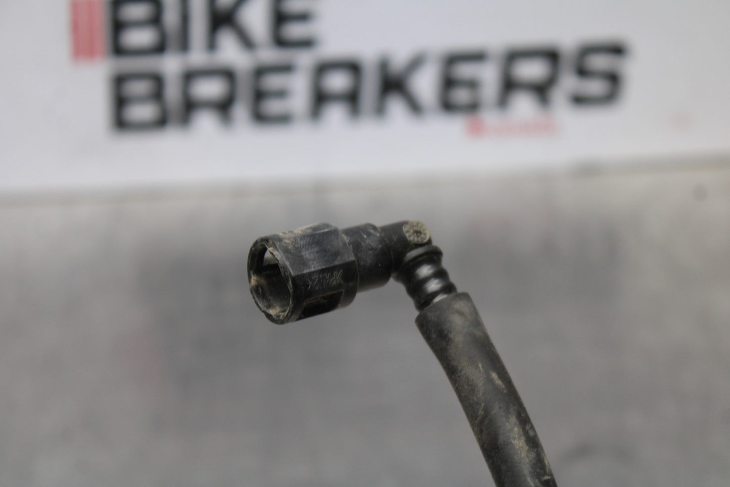 05-06 SUZUKI GSXR1000 FUEL HOSE GAS LINE TUBE PIPE BB773