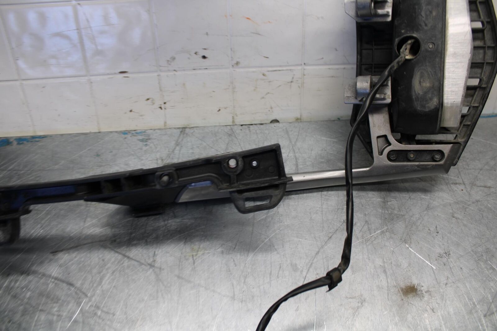 07-08 KAWASAKI CONCOURS 1400 ABS REAR RACK BACK GRAB BB449