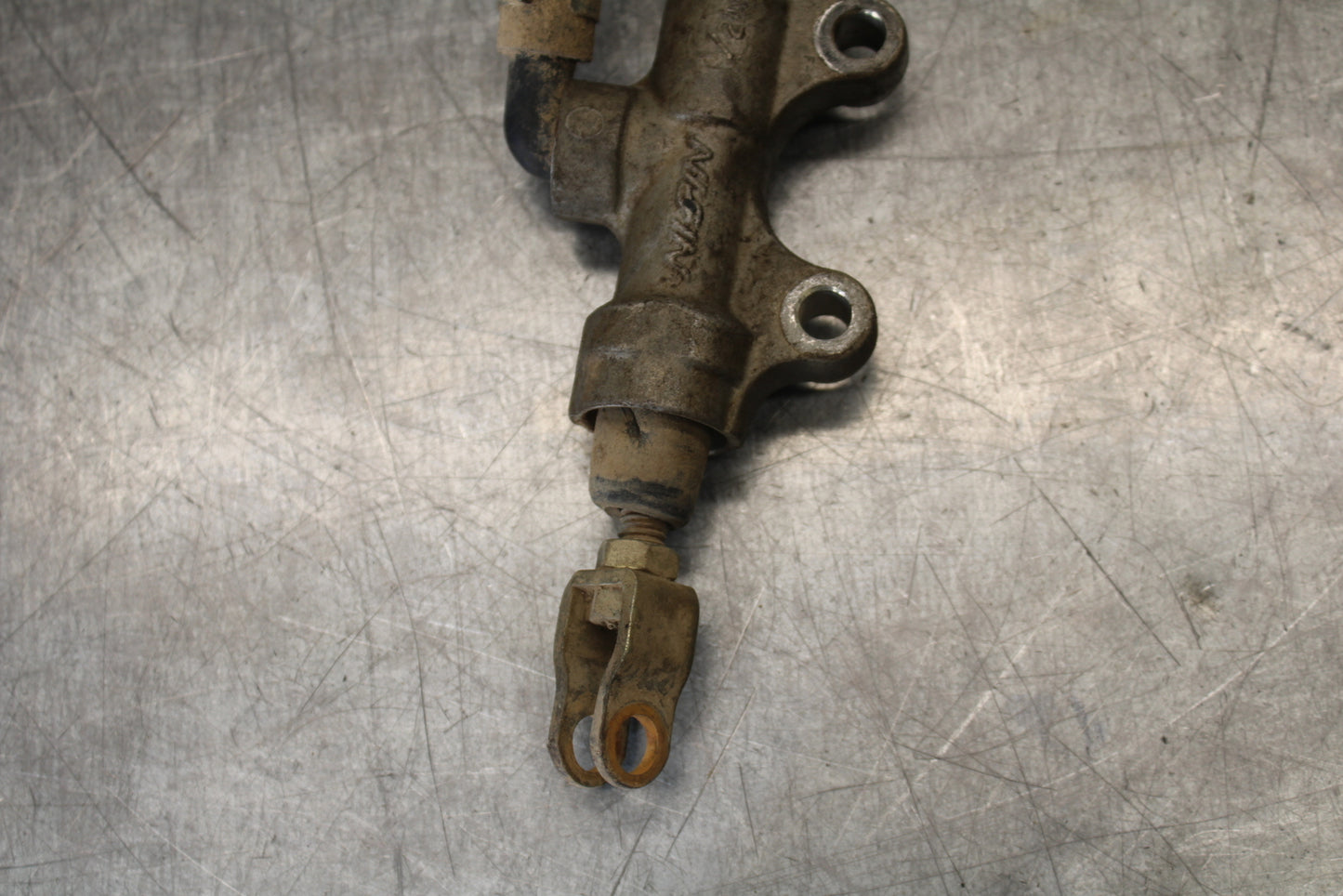 01-05 YAMAHA RAPTOR 660R REAR BACK BRAKE MASTER CYLINDER W RESERVOIR BB695