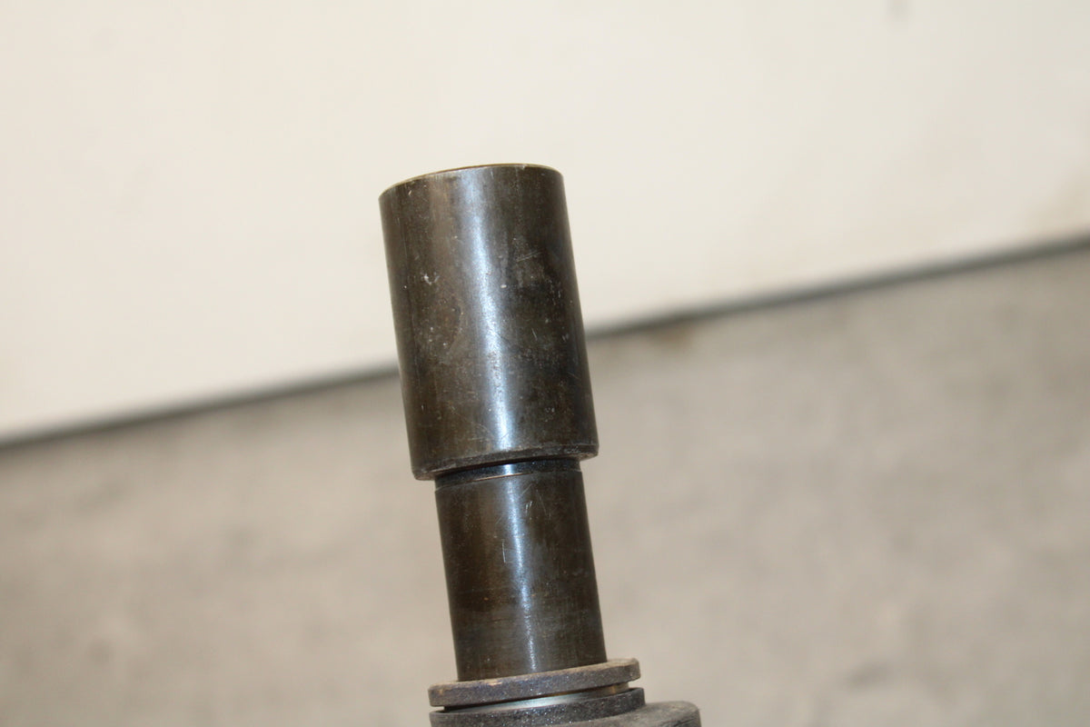 13-18 KAWASAKI NINJA ZX6R FRONT WHEEL RIM AXLE PIVOT BOLT BB118