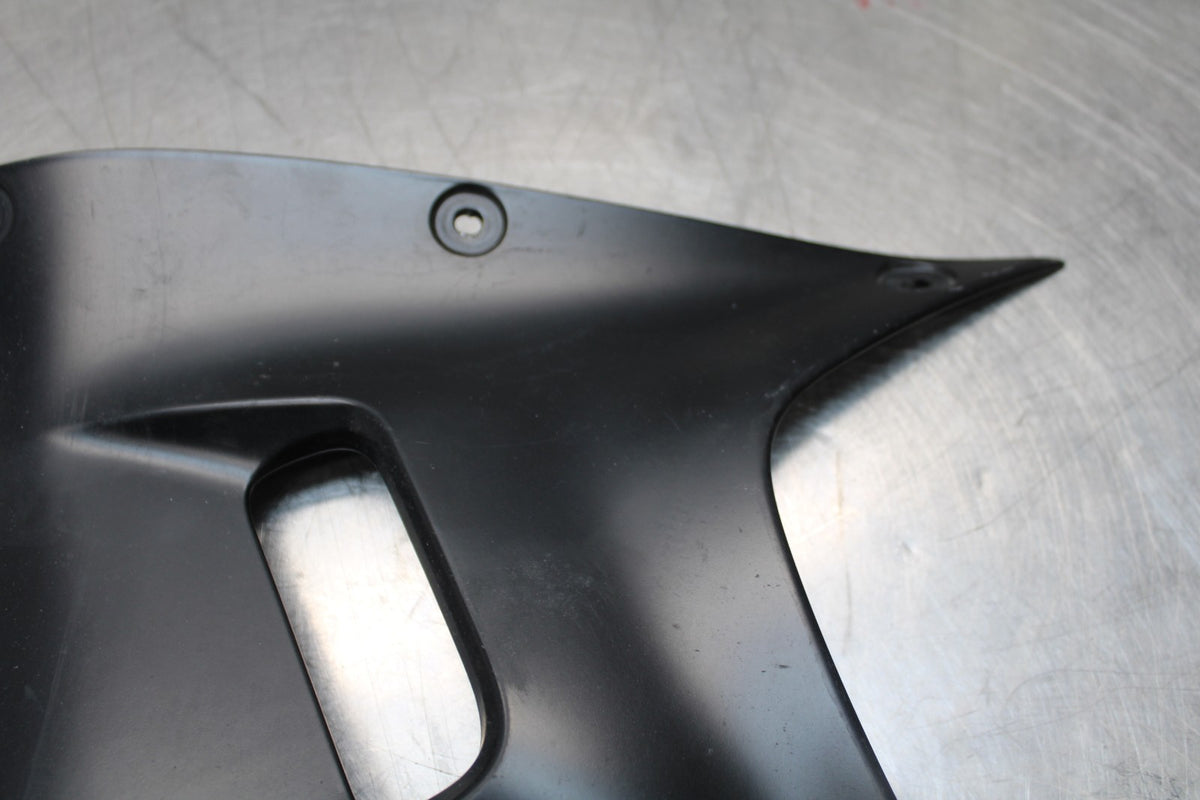 22-25 YAMAHA YZF R7 LEFT LOWER BOTTOM BELLY SIDE FAIRING COWL BB00