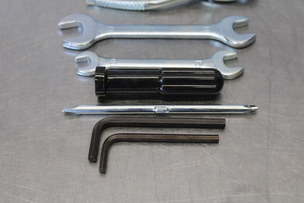 11-26 SUZUKI GSXR750 STOCK TOOLS OEM TOOL BAG KIT SET BB882
