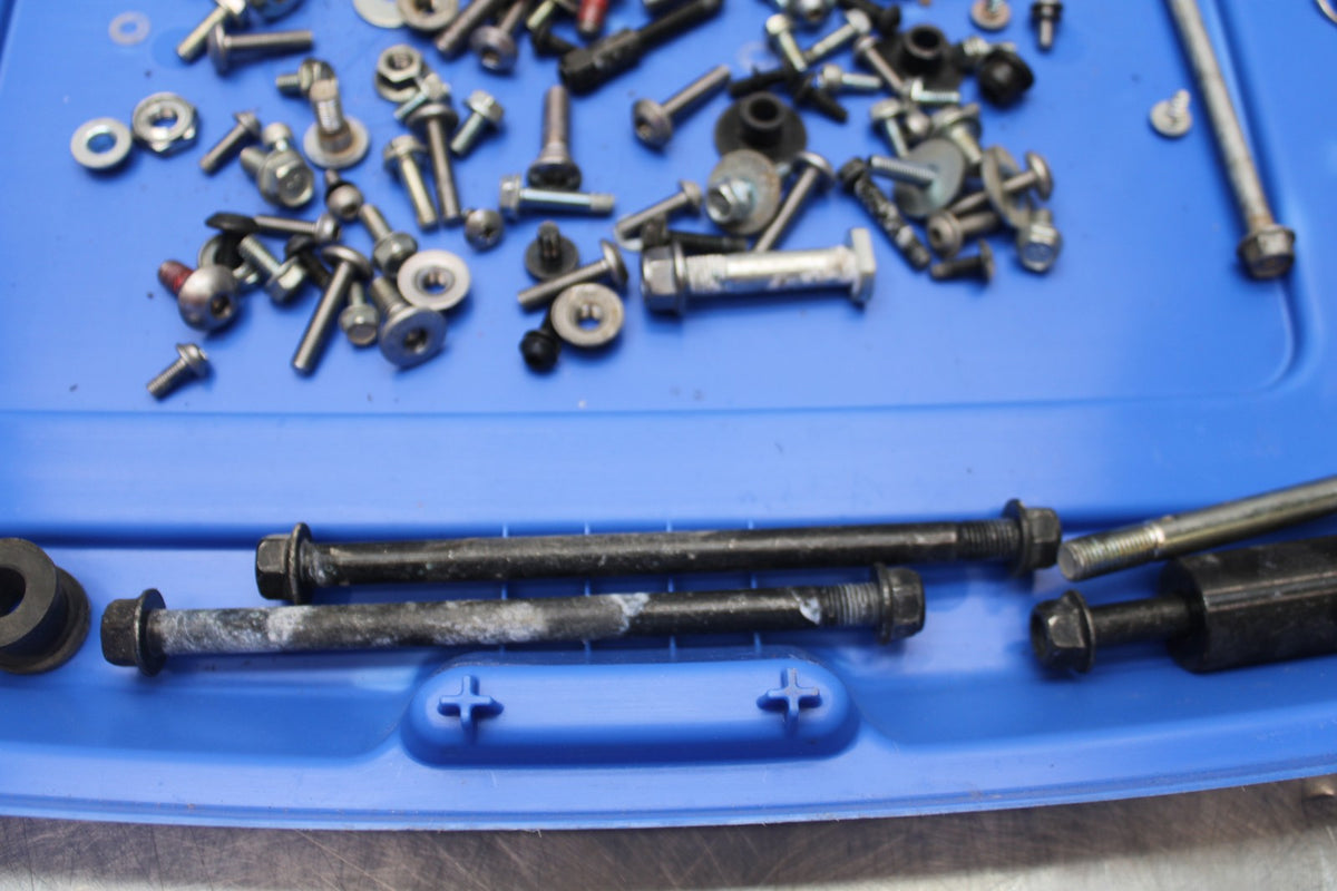 23 KAWASAKI NINJA 650 EX650 MOUNTING BOLTS HARDWARE SCREWS BB920
