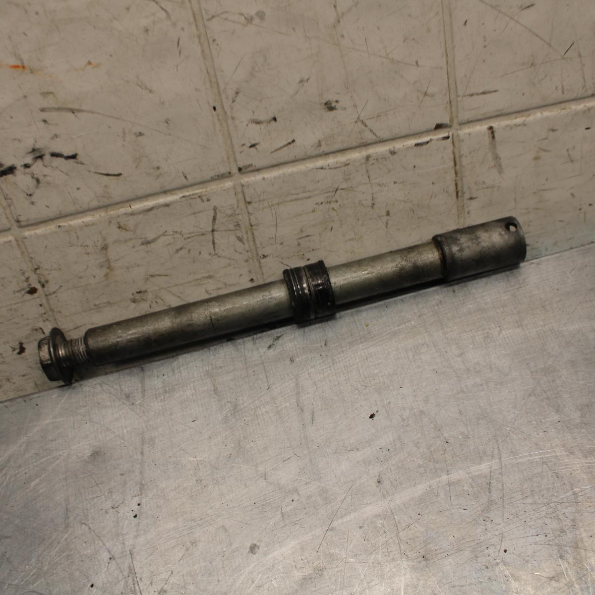 07-12 HONDA CBR600RR FRONT WHEEL RIM AXLE PIVOT BOLT 44301-MFJ-D00 BB500