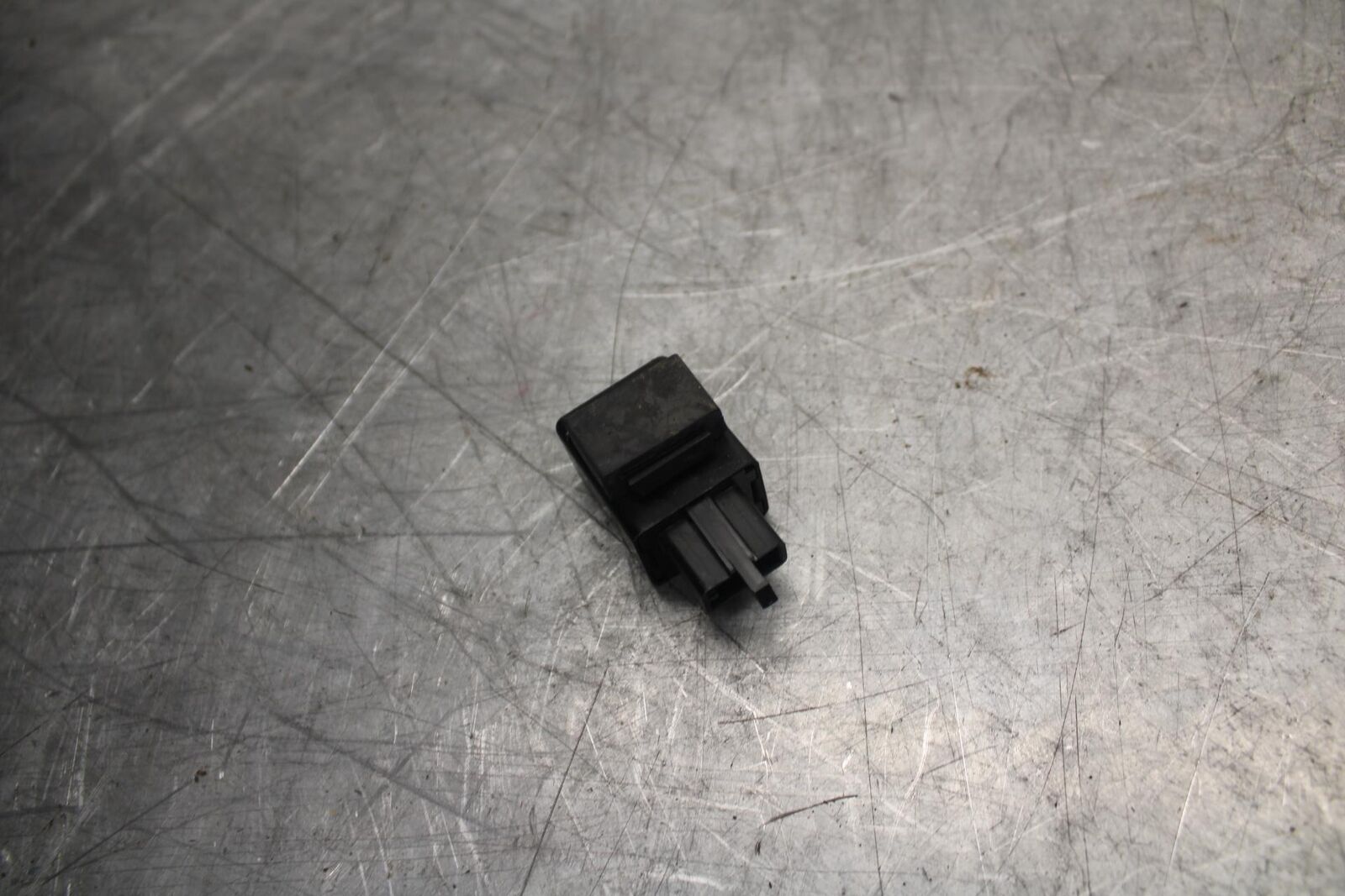 19-20 KAWASAKI NINJA ZX6R TURN SIGNAL BLINKER RELAY FLASHER SWITCH BB517