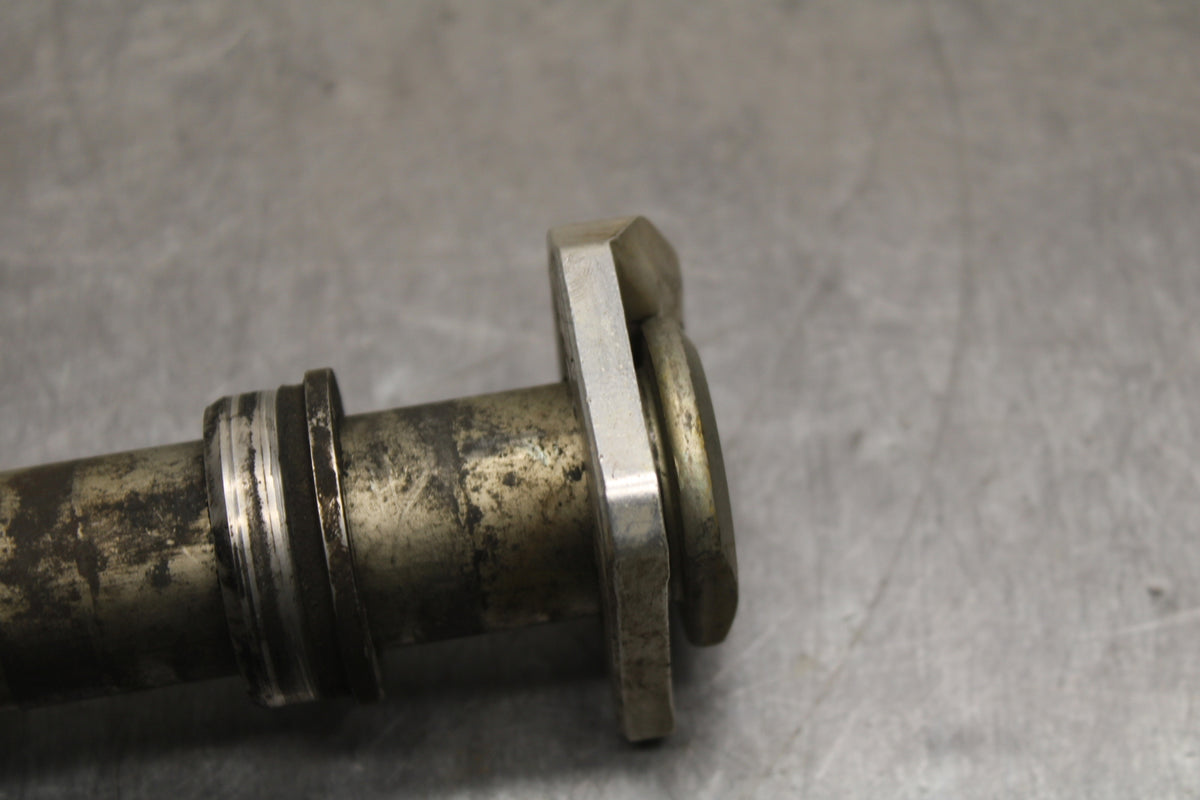 08-10 SUZUKI GSXR 600 REAR AXLE BACK WHEEL RIM PIVOT BOLT AXEL BB132