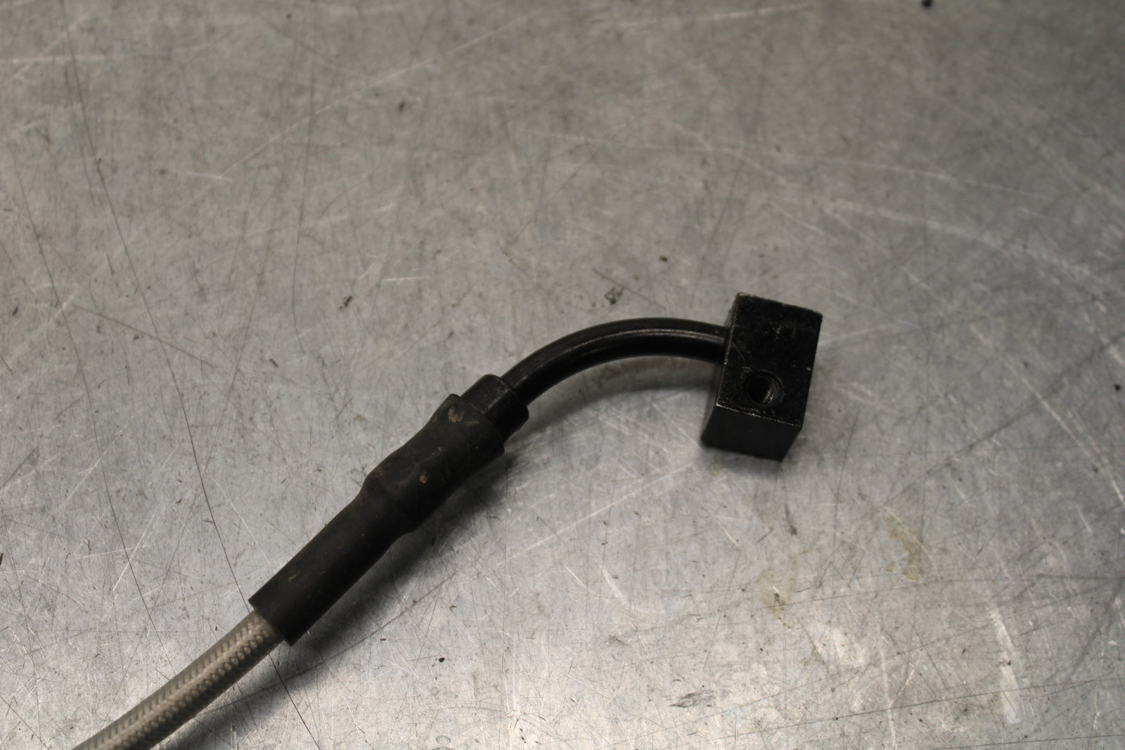 16 KAWASAKI NINJA ZX10R REAR BACK BRAKE HOSE FLUID LINE BB650