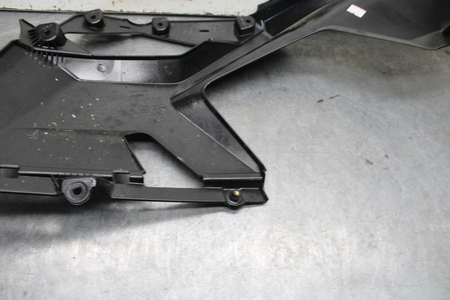 18-23 KAWASAKI NINJA 400 RIGHT MID UPPER SIDE FAIRING COWL PLASTIC BB660