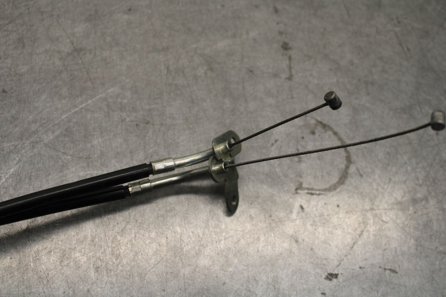 07-08 YAMAHA YZF R1 THROTTLE CABLES LINES BB675