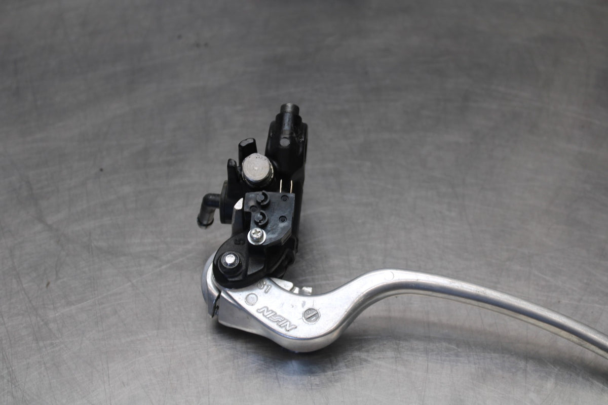 12 TRIUMPH STREET TRIPLE R FRONT BRAKE MASTER CYLINDER w/ LEVER BB914