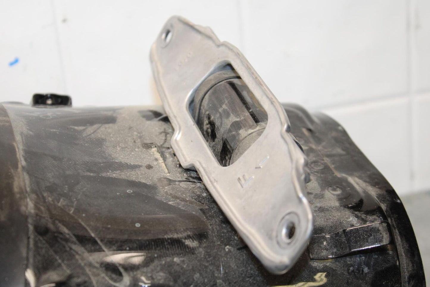 16-20 KAWASAKI ZX10R GAS TANK FUEL CELL PETROL RESERVOIR BB591