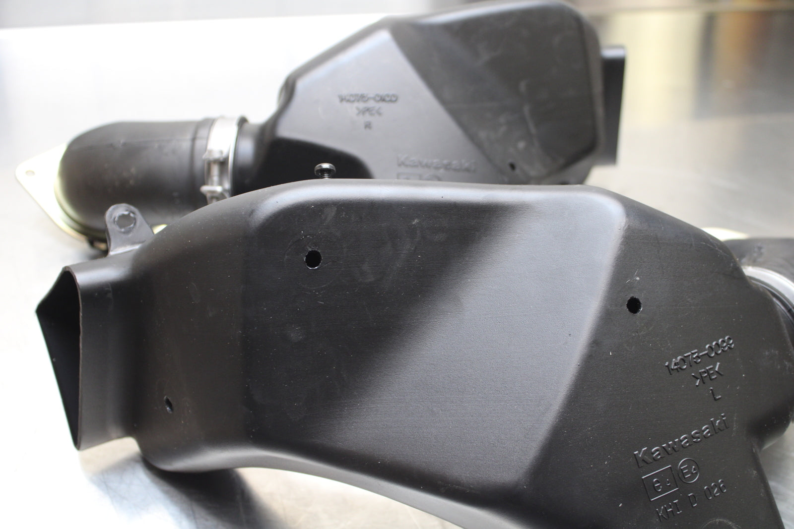 23-24 KAWASAKI NINJA ZX14R NEW!! RIGHT LEFT AIR INTAKE DUCTS BB141