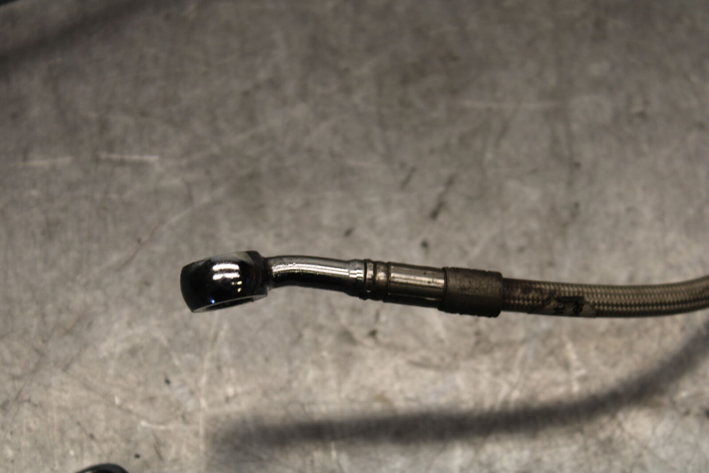 05-06 SUZUKI GSXR1000 AFTERMARKET BRAIDED FRONT BRAKE CALIPER HOSES LINES BB677