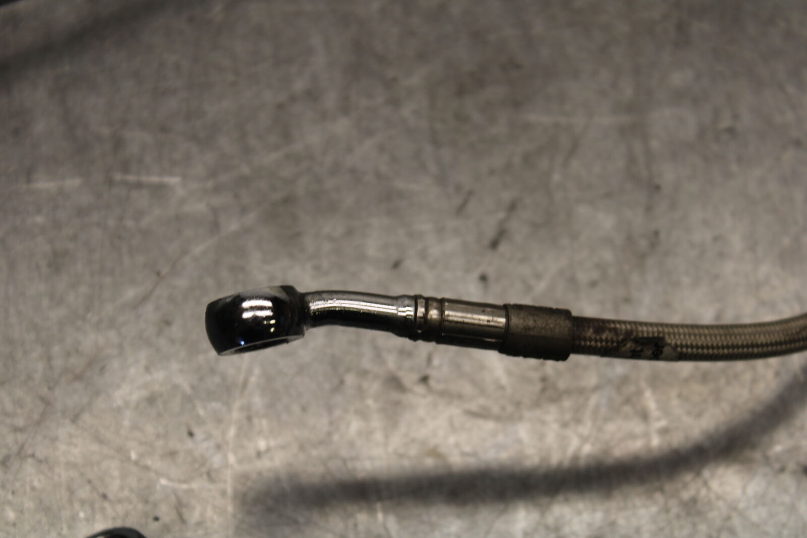 05-06 SUZUKI GSXR1000 AFTERMARKET BRAIDED FRONT BRAKE CALIPER HOSES LINES BB677