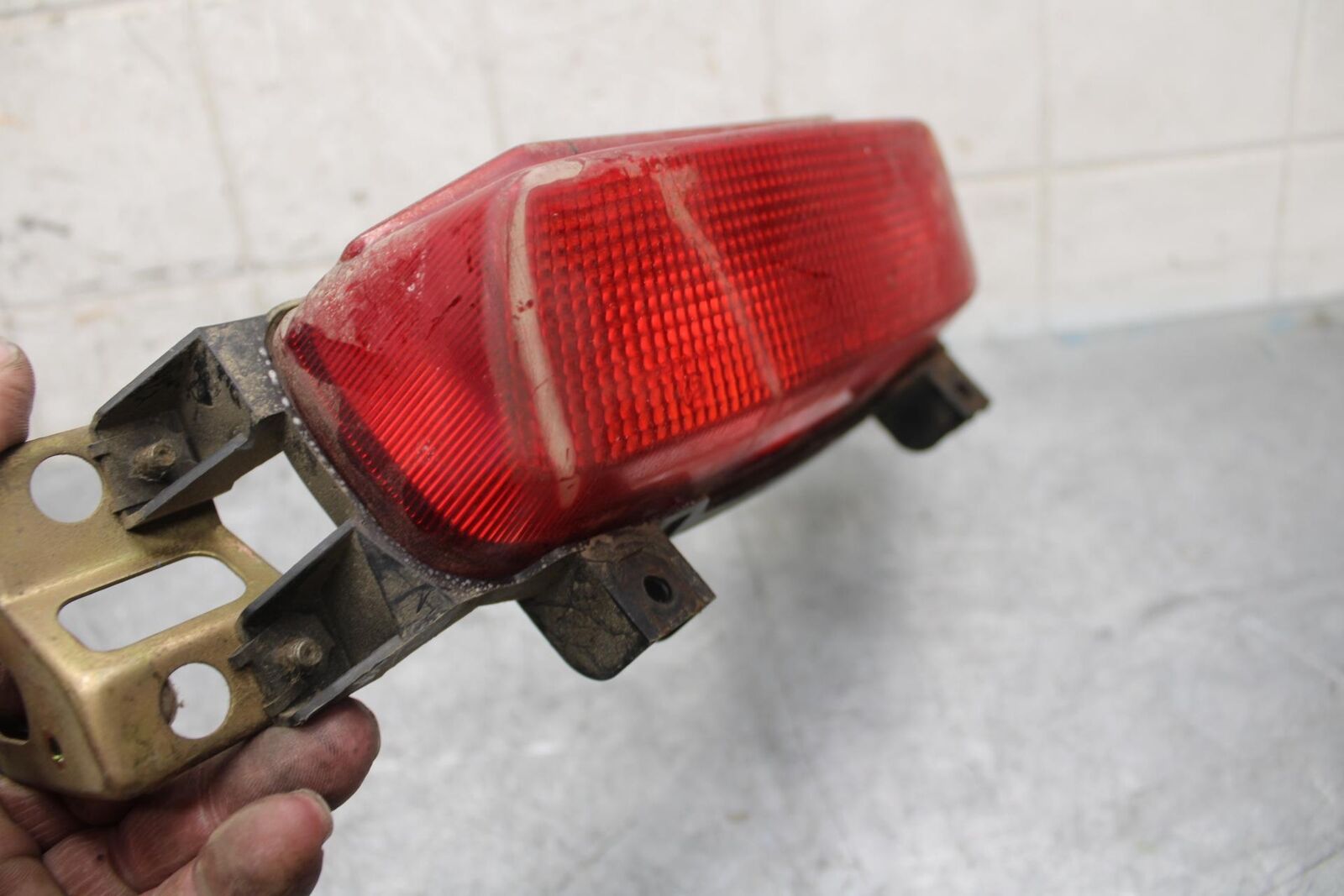 1993 Suzuki GSXR1100W REAR TAIL TAILLIGHT BACK BRAKE LIGHT BB46