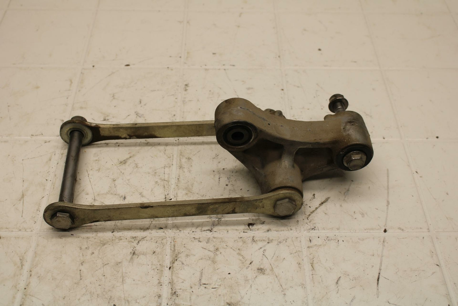 19-20 KAWASAKI NINJA ZX6R REAR DOGBONE SHOCK LINKAGE LINK BB407