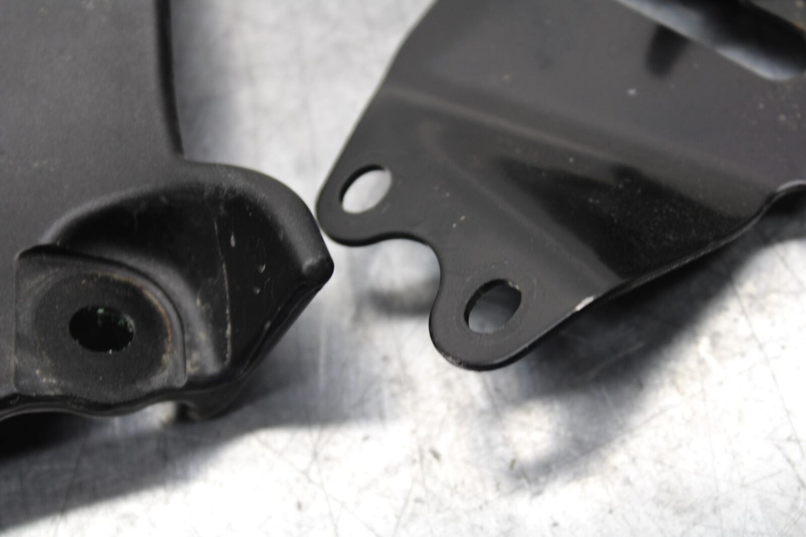 20-21 YAMAHA XSR900 ENGINE MOUNT MOTOR BRACKET BB599