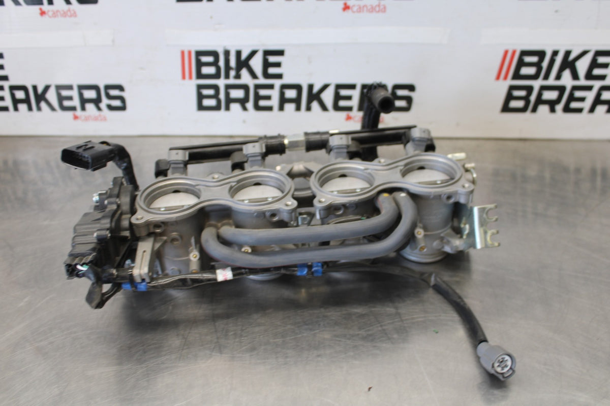15-26 SUZUKI GSXR600 MAIN FUEL INJECTORS / THROTTLE BODIES BB888