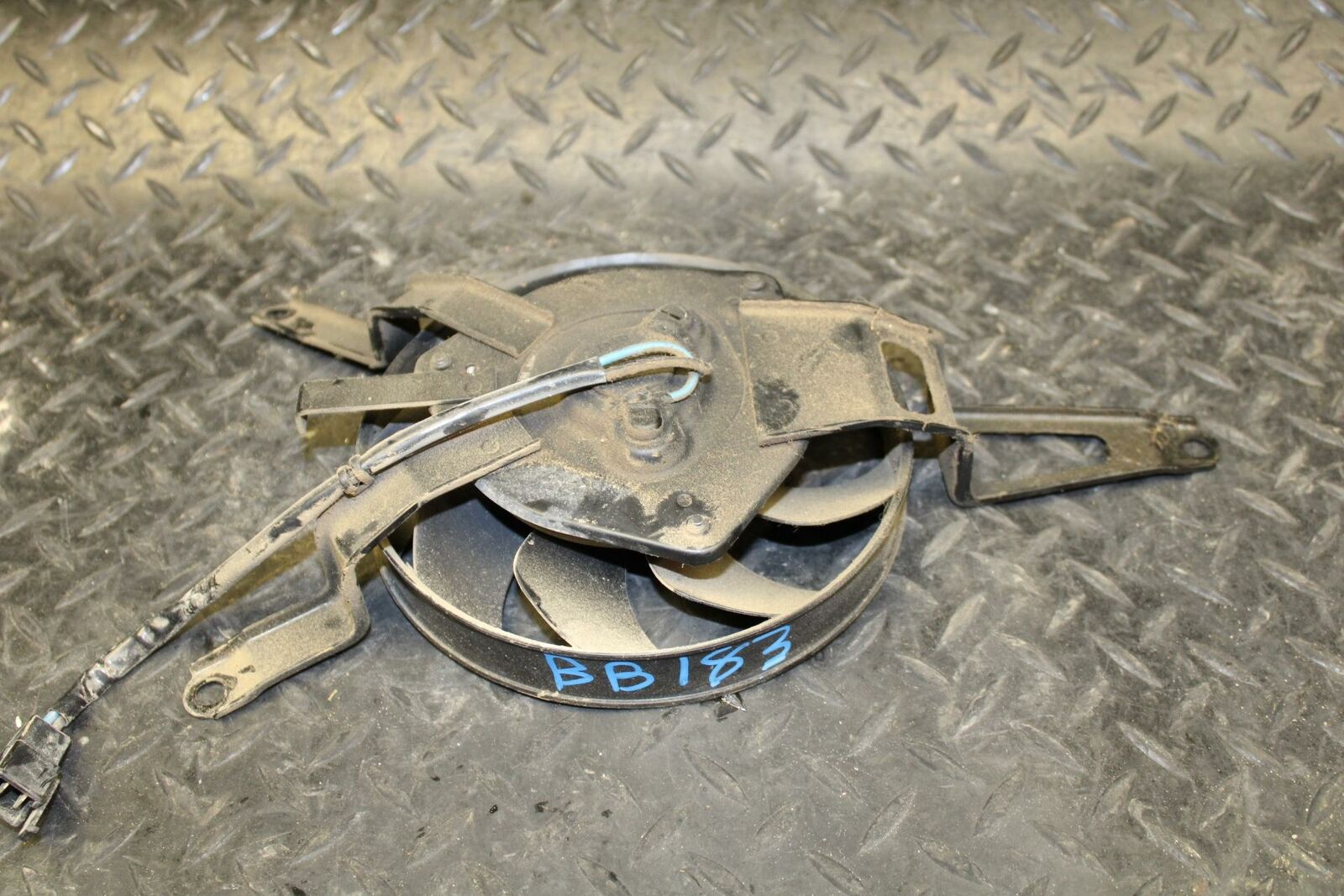 06-07 KAWASAKI NINJA ZX10R ENGINE RADIATOR COOLING FAN 59502-0020 BB186