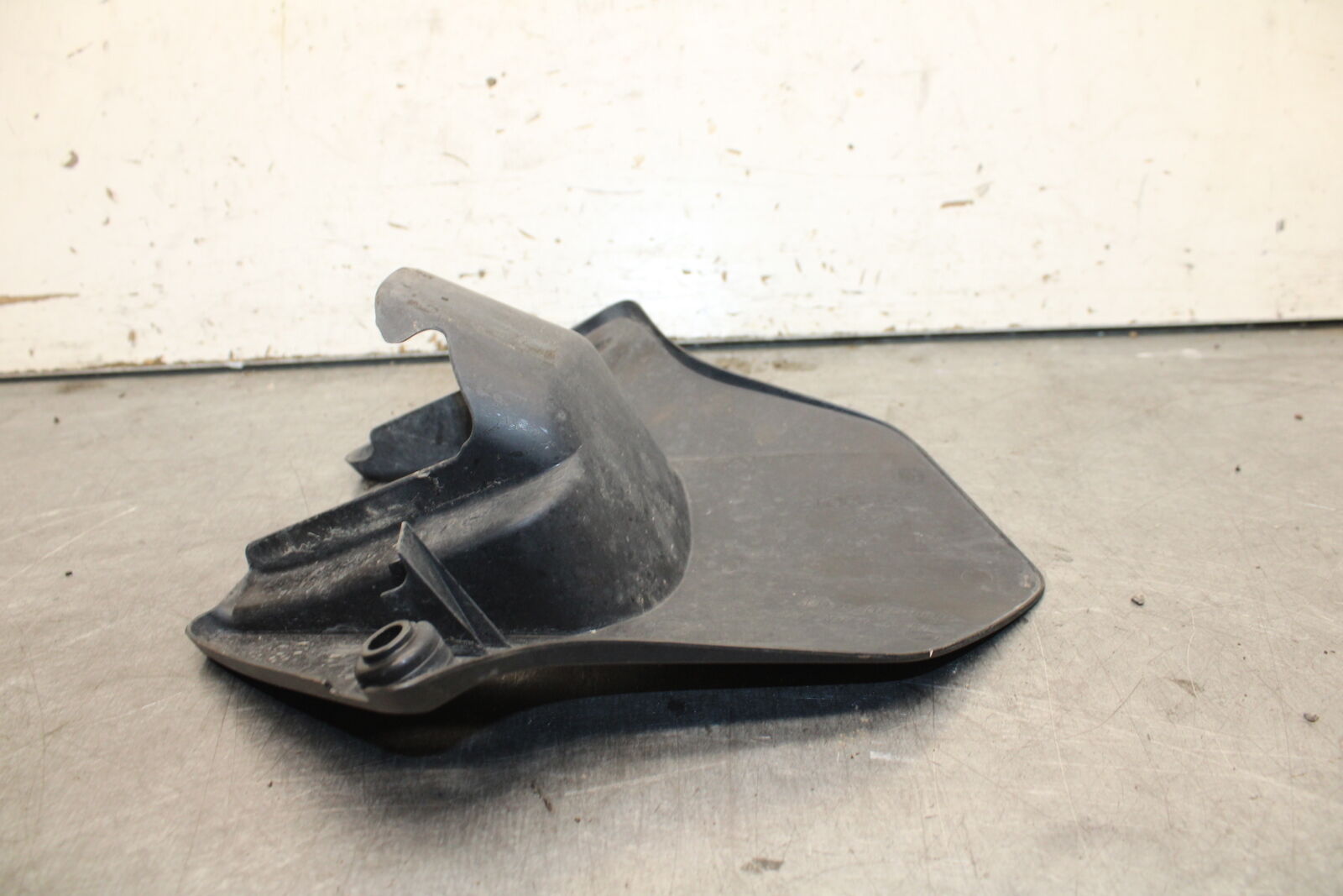 17-21 HONDA CBR1000RR SP REAR BACK WHEEL TIRE HUGGER FENDER BB681