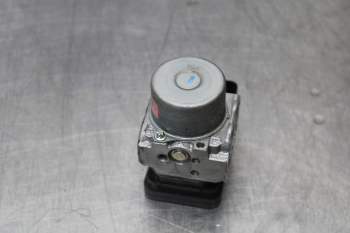 24-25 KAWASAKI NINJA ZX4R ABS PUMP UNIT MODULE BB174