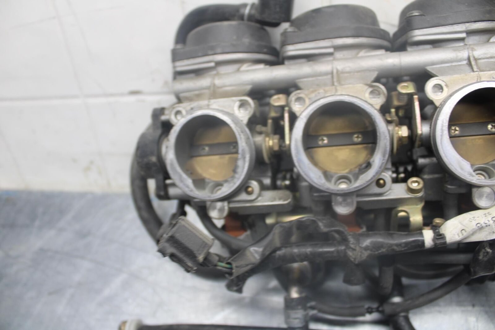 05 YAMAHA YZF R6S MAIN FUEL INJECTORS / THROTTLE BODIES BB462
