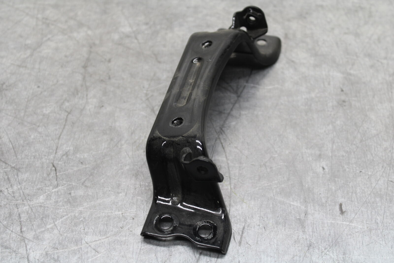 19-22 KAWASAKI Z400 GAS TANK FUEL CELL PETROL RESERVOIR BRACKET MOUNT BB738