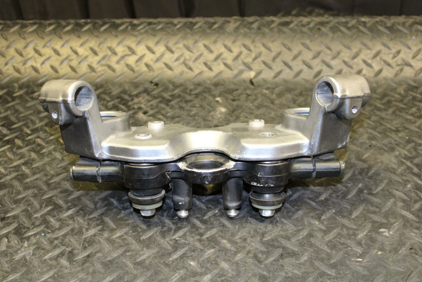 05-06 SUZUKI KATANA 750 GSX750F FORKS UPPER TRIPLE TREE CLAMP RISERS BB166