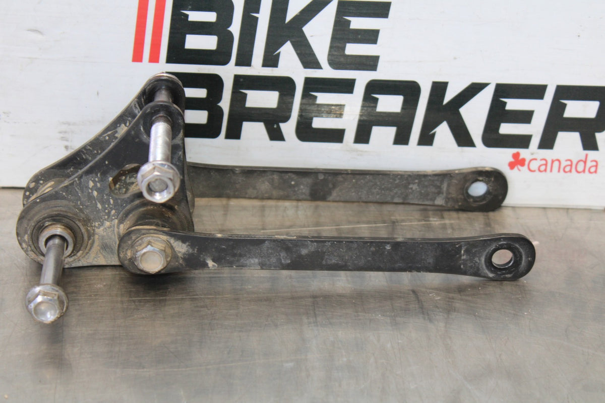 20 TRIUMPH STREET TRIPLE 765 REAR DOGBONE SHOCK LINKAGE LINK BB864