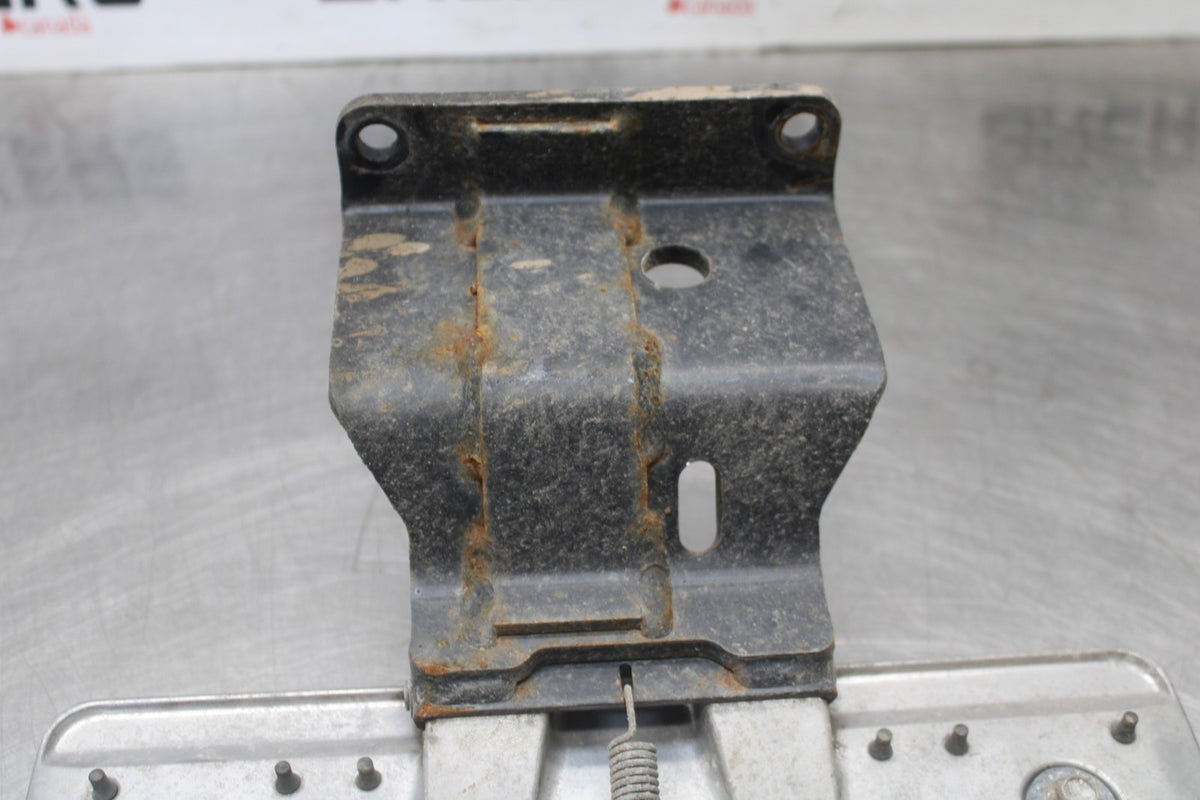 05-09 SUZUKI BOULEVARD C90 LEFT FRONT FOOT REST PEG STEP BB918