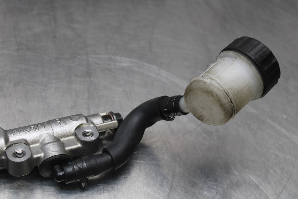 17-18 YAMAHA YZF R3 REAR BACK BRAKE MASTER CYLINDER W RESERVOIR BB788