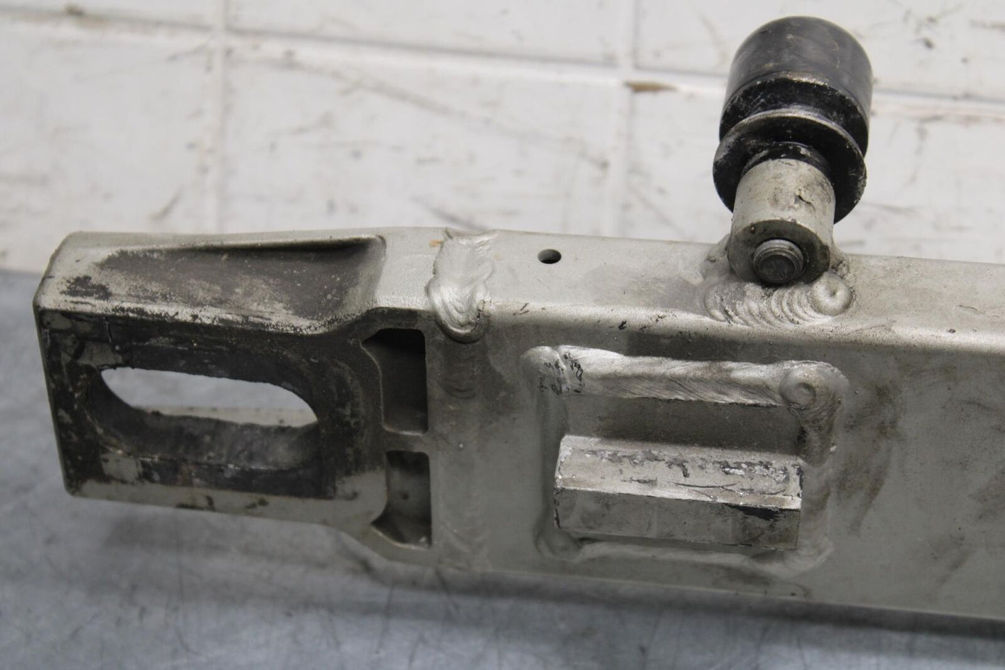 2000 Kawasaki Ninja ZX12R ZX1200A REAR SWINGARM BACK SUSPENSION BB565