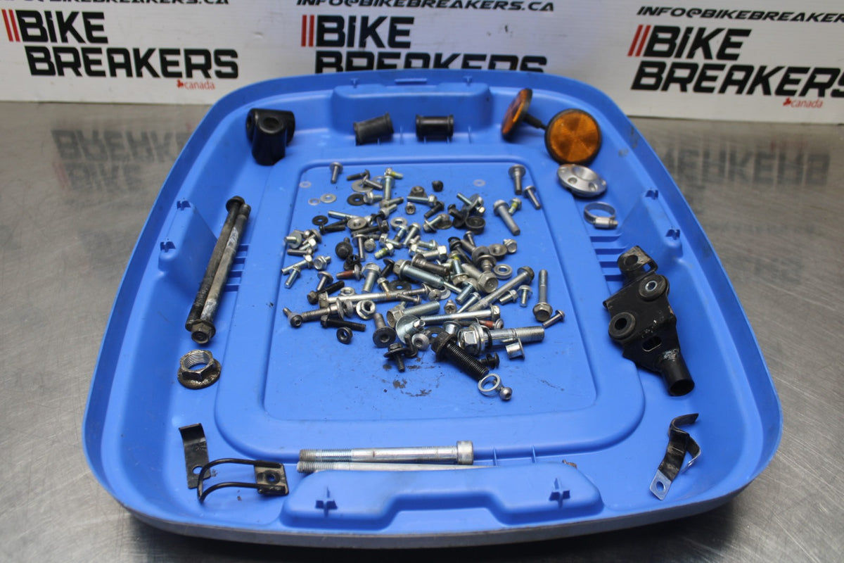 13 KAWASAKI NINJA 650 EX650F ABS BOLTS HARDWARE MOTOR SCREWS BB828