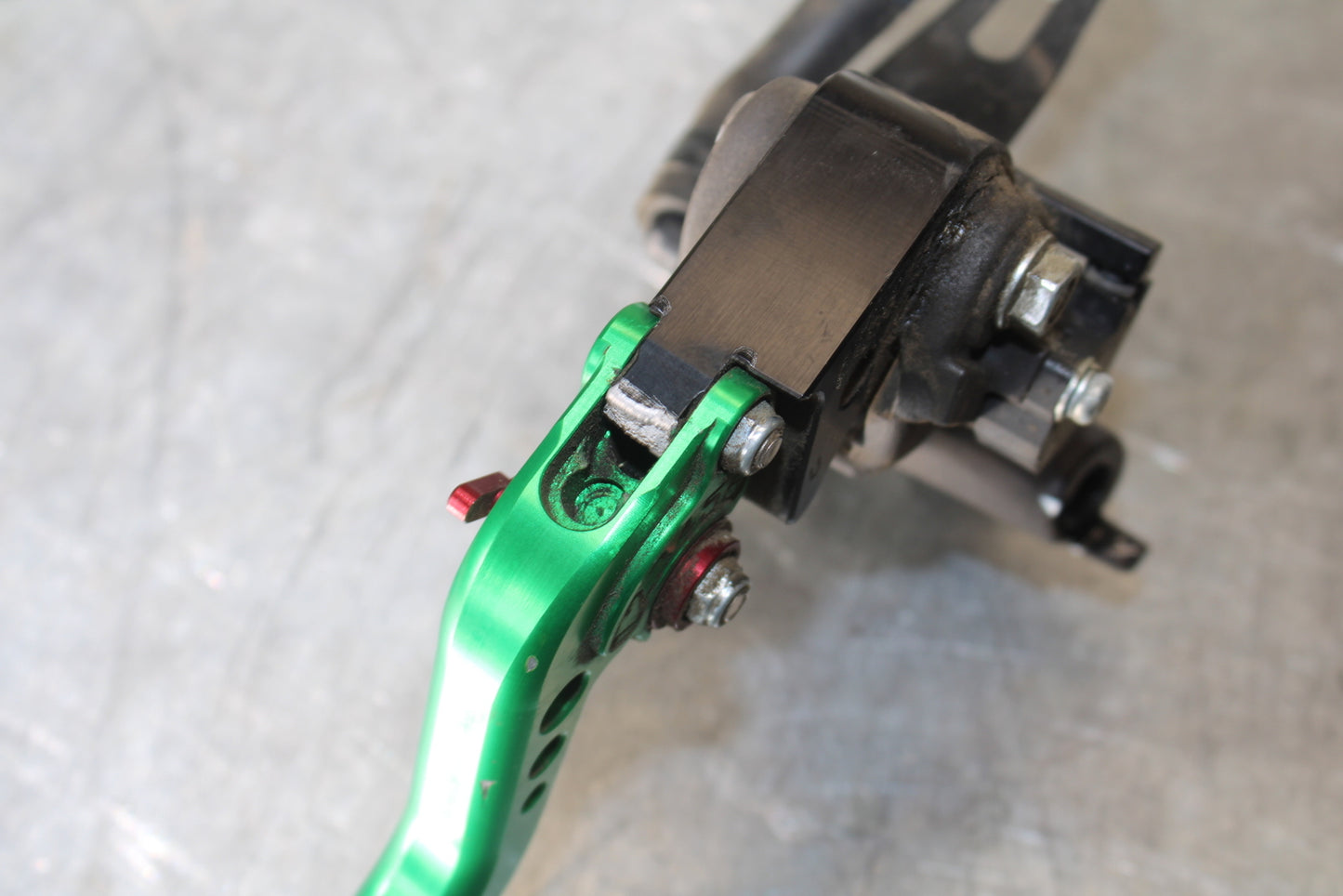 19-23 KAWASAKI NINJA ZX6R FRONT BRAKE MASTER CYLINDER w/ LEVER BB701