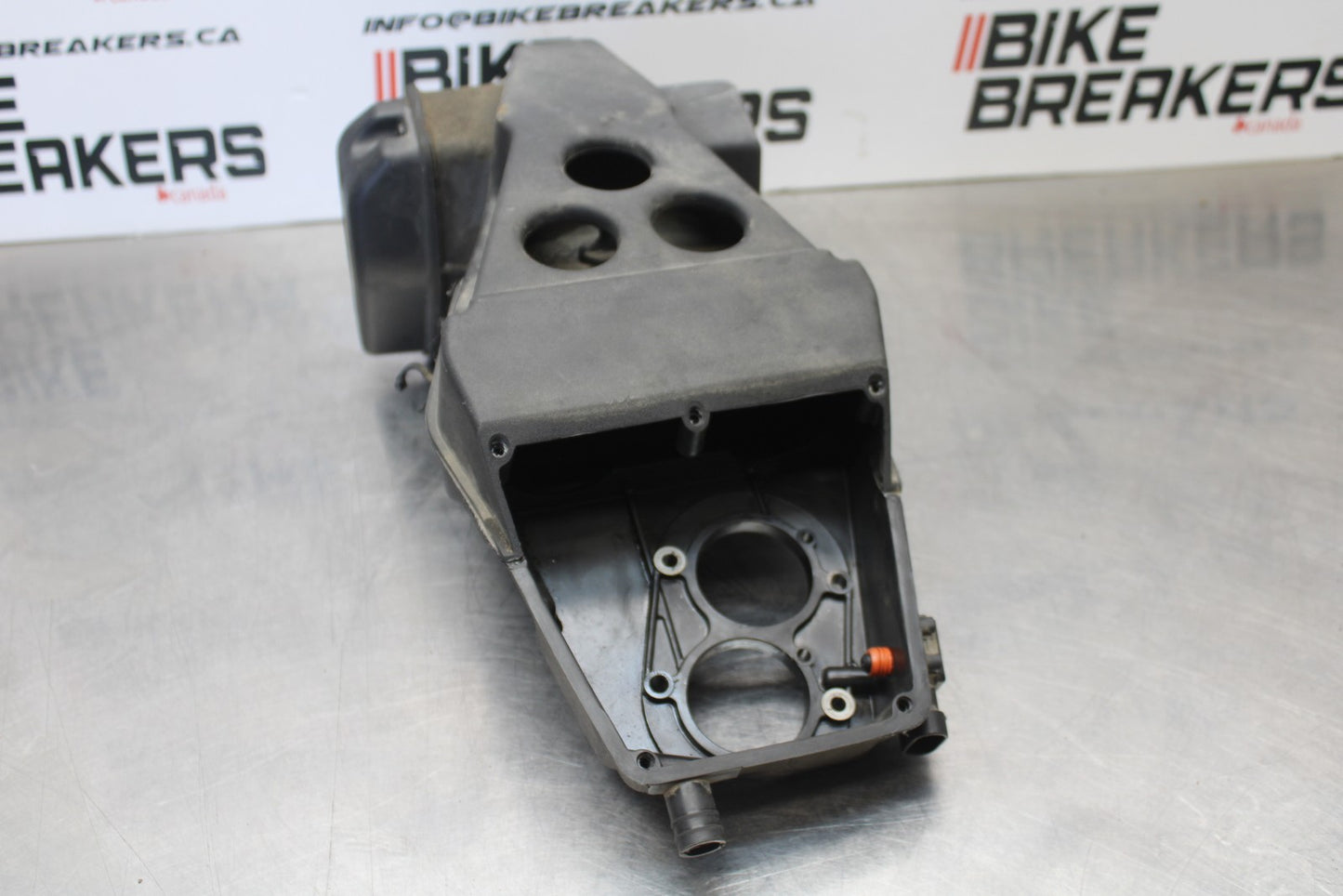 05-06 VICTORY KINGPIN DELUXE AIRBOX AIR INTAKE FILTER BOX BB195