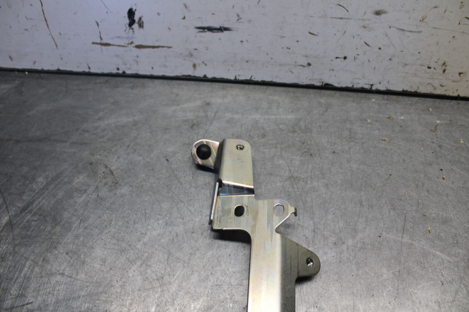 21-24 YAMAHA MT-07 FRONT SEAT MOUNTING BRACKET MOUNT BB662