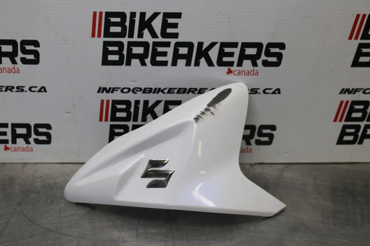 11-25 SUZUKI GSXR 600  FRONT GAS TANK FUEL CELL FAIRING COWL COVER TRIM BB830