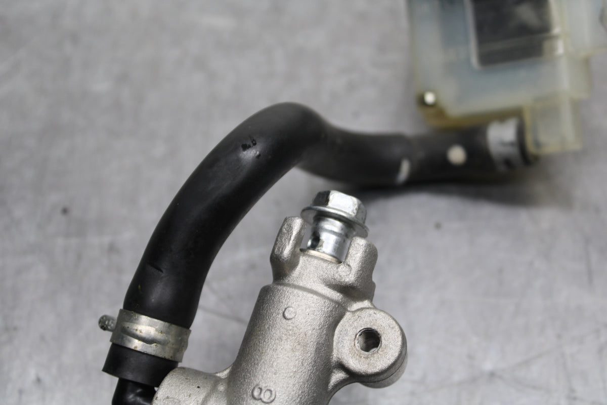08-10 SUZUKI GSXR750 REAR BACK BRAKE MASTER CYLINDER W RESERVOIR BB127