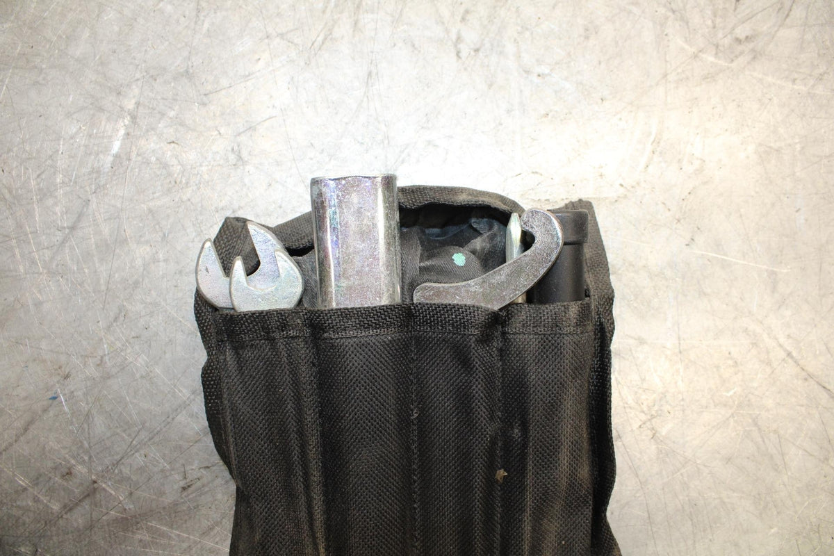 2015 Yamaha YZF R3 STOCK TOOLS OEM TOOL BAG KIT SET 1WD-F8100-00-00 BB526