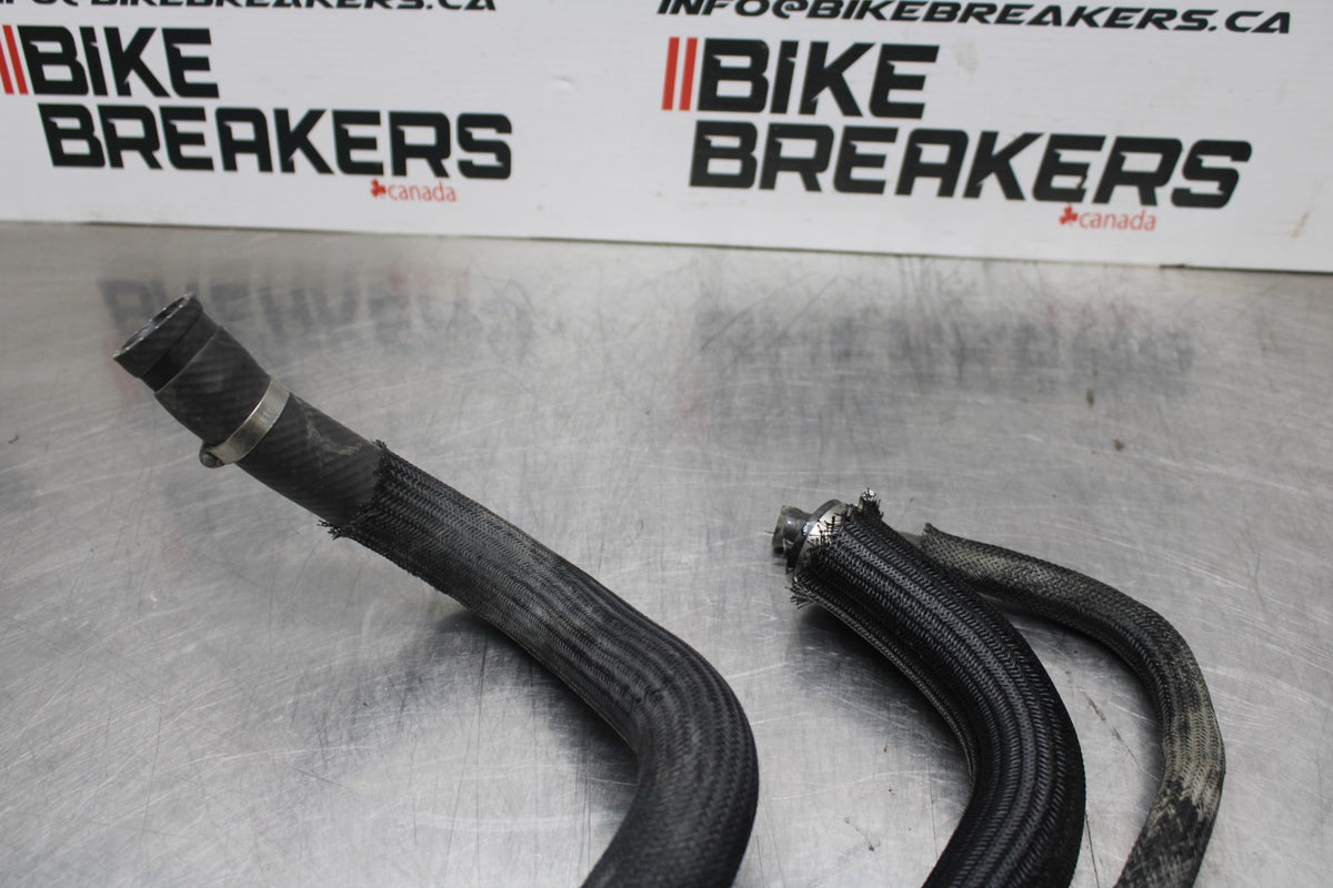 08-10 SUZUKI GSXR 600 RADIATOR HOSES ENGINE COOLANT WATER PIPES HOSE BB765
